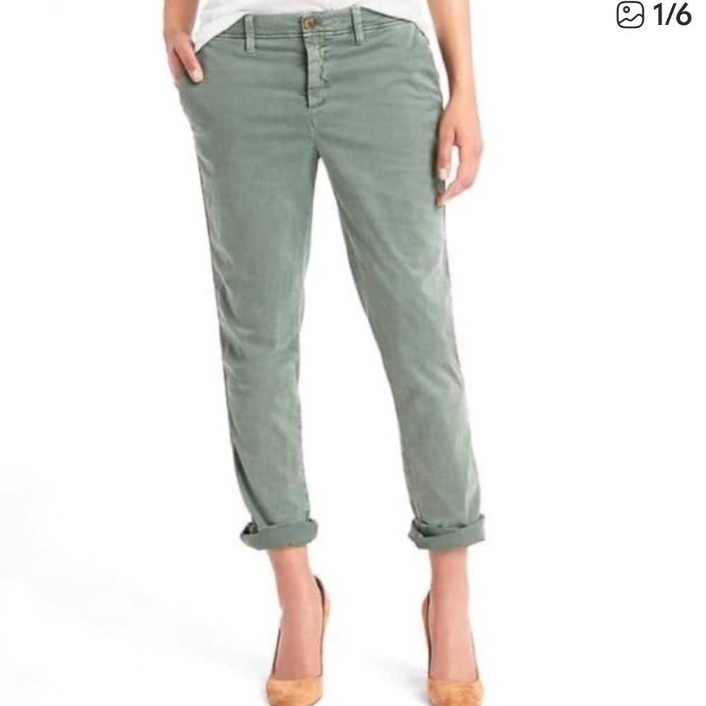 GAP girlfriend army green classic chinos